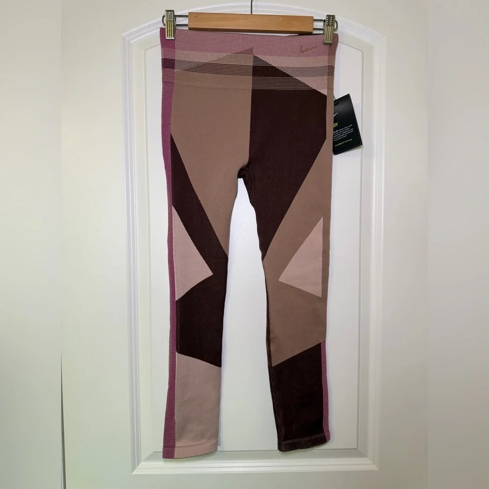 Nike Dri-FIT Sculpt Lux High Rise 7/8 Patterned Leggings Yoga Gym NWT Medium